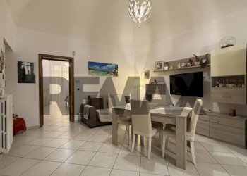 Sala da pranzo - Bilocale Via Sagarriga Visconti
 
183, Bari - foto 11