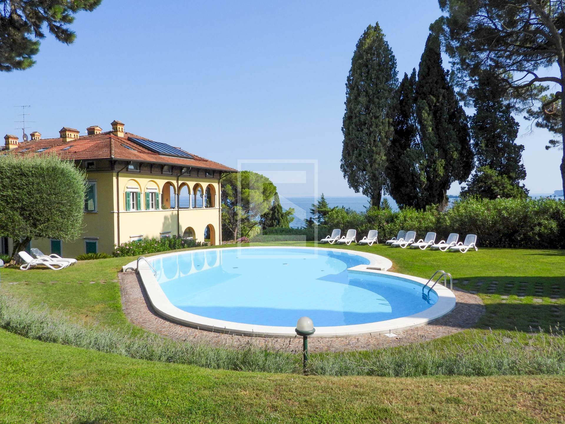 Foto 1 - Four-room apartment Via del Fontanone
 
2, Gardone Riviera - photo 1