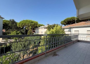 Four-room apartment Viale Santorre di Santarosa, Riccione - photo 3