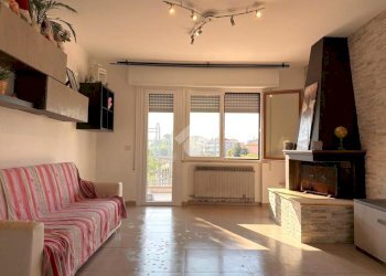 Four-room apartment Viale Santorre di Santarosa, Riccione - photo 10