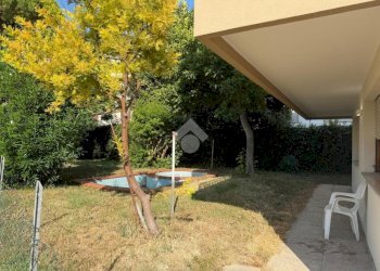 Four-room apartment Viale Santorre di Santarosa, Riccione - photo 12