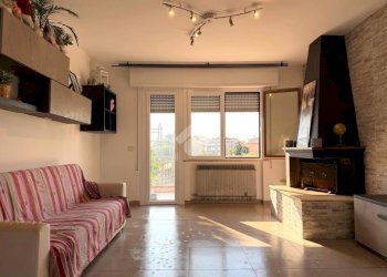 Four-room apartment Viale Santorre di Santarosa, Riccione - photo 15