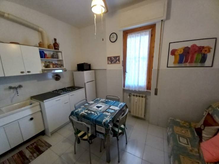 Cucina - Bilocale via Magnone, 129, Ceriale - foto 1