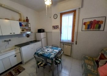 Cucina - Bilocale via Magnone, 129, Ceriale - foto 1
