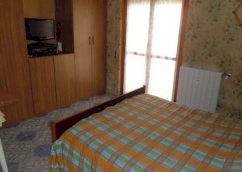 Camera da letto - Bilocale via Magnone, 129, Ceriale - foto 21