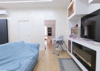 SOGGIORNO - Trilocale Via Vittorio Veneto
 
277, Napoli - foto 13