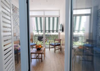 TERRAZZINO LATO CUCINA - Trilocale Via Vittorio Veneto
 
277, Napoli - foto 14