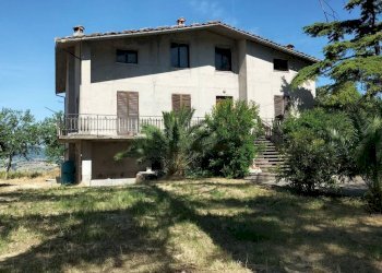 Facciata - Villa contrada Gioncare, Poggio San Marcello - foto 5