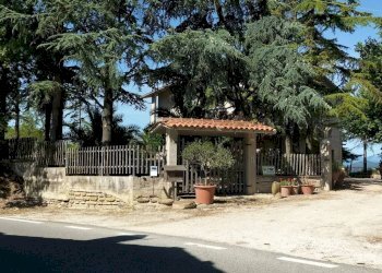 Giardino - Villa contrada Gioncare, Poggio San Marcello - foto 7