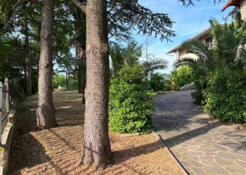 Giardino - Villa contrada Gioncare, Poggio San Marcello - foto 12