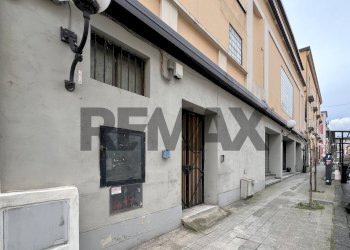 Edificio all\'aperto - Locale Commerciale Via Piave
5 D, Cosenza - foto 3