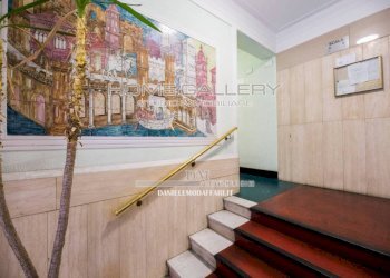 Interno palazzo - Trilocale via Capri, Genova (zona Oregina) - foto 18