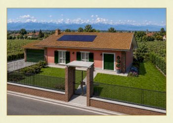 Facciata - Villa via Pietro Metastasio, Carmagnola - foto 1