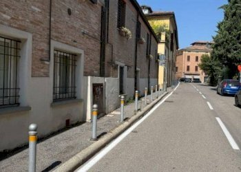 Zona - Box via Santissima Annunziata, Bologna (zona Colli) - foto 4