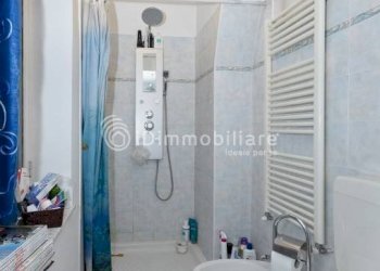 Bagno - Bilocale via Carlo Goldoni, 3, Torino (zona Vanchiglia) - foto 12