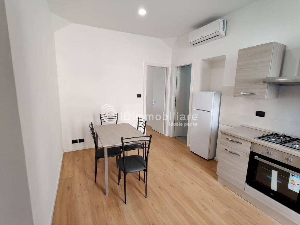 Cucina - Appartamento via Rivarossa, 28, Torino (zona Barriera Milano) - foto 2