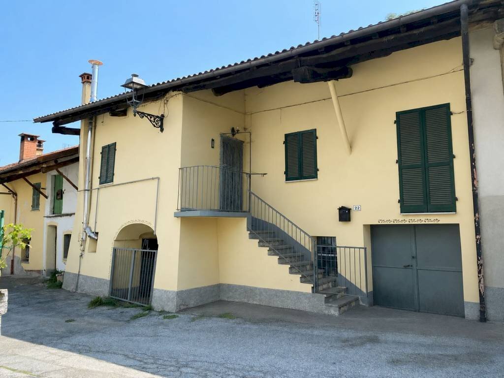 Facciata - Casa indipendente via Recinto, 22, Chiusa di Pesio - foto 1