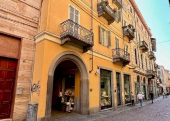 Facciata - Quadrilocale via Italia, 66, Biella - foto 2
