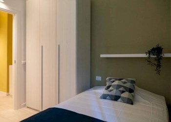 Camera da letto - Three-room apartment via Umberto Masotto, 29, Milano - photo 17