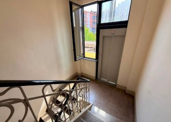 Interno palazzo - Four-room apartment corso Principe Oddone, 74, Torino (neighborhood Aurora) - photo 3