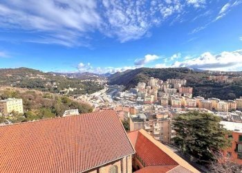 Vista - Appartamento via Antonio Burlando, 27, Genova (zona Staglieno) - foto 1