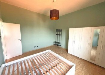 Camera da letto - Appartamento via Antonio Burlando, 27, Genova (zona Staglieno) - foto 2