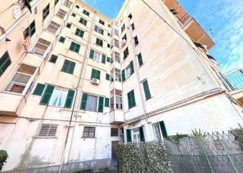 Facciata - Appartamento via Antonio Burlando, 27, Genova (zona Staglieno) - foto 12