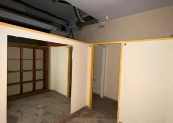 Interno non residenziale - Negozio via Roviano, 57, Roma - foto 14