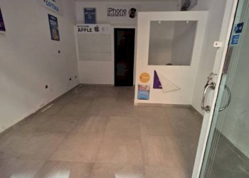 Stanza non arredata - Negozio via Santa Maria della Libera, Napoli (zona Vomero) - foto 2