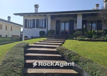 Facciata - Villa via Giovanni Pascoli, 2, Selvazzano Dentro - foto 5