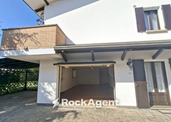 Facciata - Villa via Giovanni Pascoli, 2, Selvazzano Dentro - foto 9