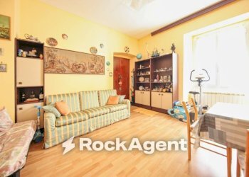 Salone - Quadrilocale via del Lagaccio, 12, Genova (zona Granarolo) - foto 5