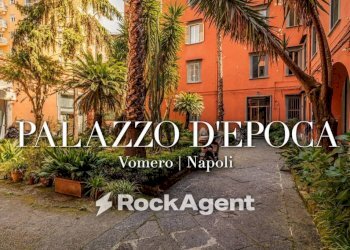 Cortile interno - Bilocale via Don Luigi Sturzo, Napoli (zona Arenella) - foto 1