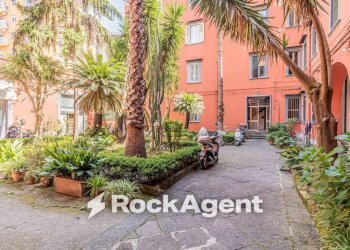 Cortile interno - Bilocale via Don Luigi Sturzo, Napoli (zona Arenella) - foto 19