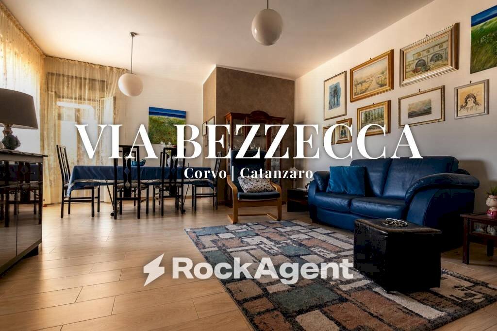 Salone - Quadrilocale via Bezzecca, 71, Catanzaro - foto 1