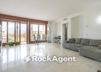 Salone - Four-room apartment via Madonna della Neve, 5, Bergamo - photo 2