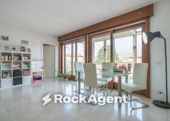Salone - Four-room apartment via Madonna della Neve, 5, Bergamo - photo 4