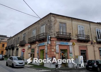 Facciata - Stable - Palace via Roma, 4, Cittanova - photo 1