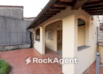 Veranda - Ufficio via Dionisio Anzilotti, 8, Pescia - foto 2