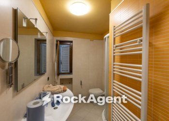 Bagno - Ufficio via Dionisio Anzilotti, 8, Pescia - foto 13