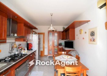 Cucina - Trilocale via Santi Bonaccorsi, 6, Aci Catena - foto 25