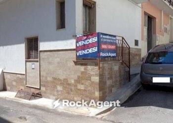 Zona - Casa indipendente via Giuseppe Parini, 10, Ruffano - foto 2