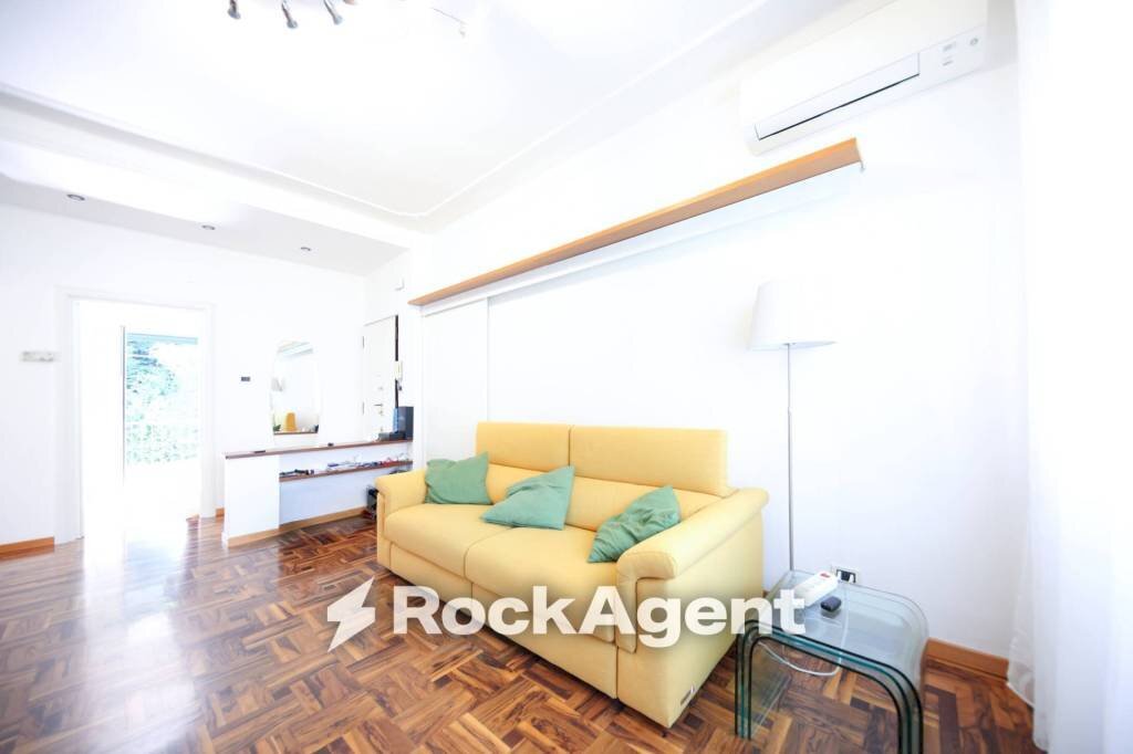 Salone - Two-room apartment via Domenico Cimarosa, 3, Genova (neighborhood Quarto) - photo 2