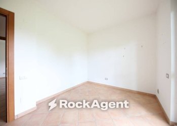 Camera da letto - Trilocale via Tortona, 84, Alessandria - foto 13
