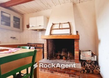Salone - Rustic Frazione Montale, 136, Arcevia - photo 6