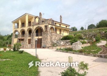 Facciata - Villa via Mascioni, 23, Castel Campagnano - foto 1