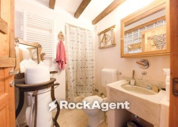 Bagno - Three-room apartment via Campenave, 76, Genova (neighborhood Voltri) - photo 24