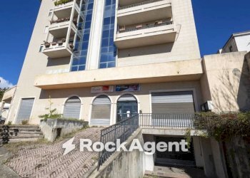 Facciata - Box viale dei Bizantini, 75, Catanzaro - foto 4