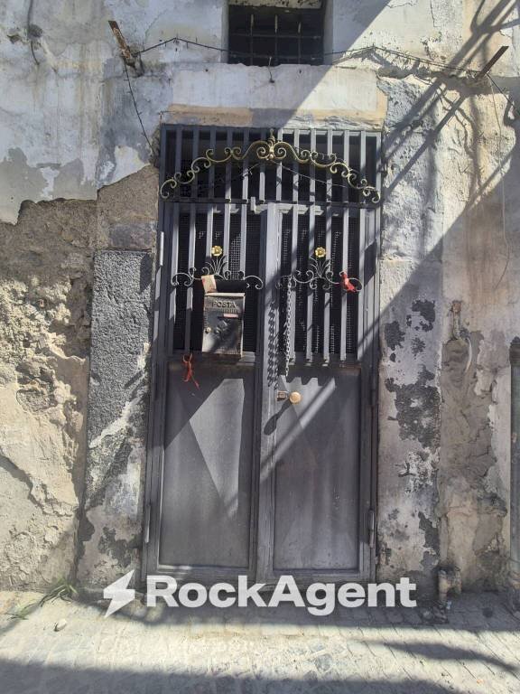 Ingresso - Negozio via Barbazzano, 76, Pagani - foto 2