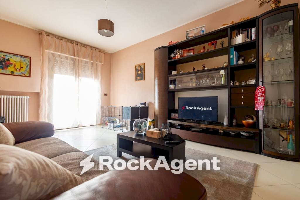 Salone - Four-room apartment via Sirleto, Catanzaro - photo 1